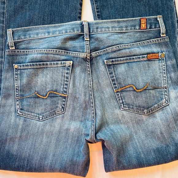 7 For All Mankind Relaxed Fit Jeans - Picture 6 of 9